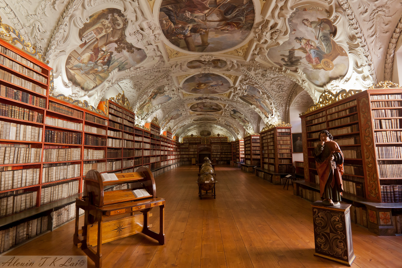 Illustration for article titled Lose Yourself In These Photos Of Europe's Most Magnificent Libraries